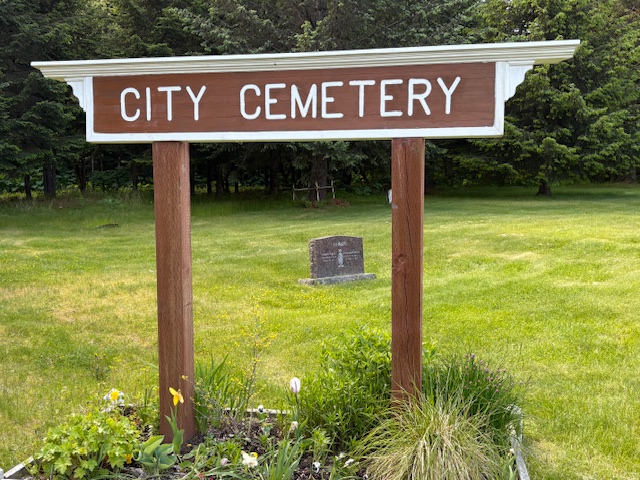 Seward Solstice Cemetery Tour returns for 2025